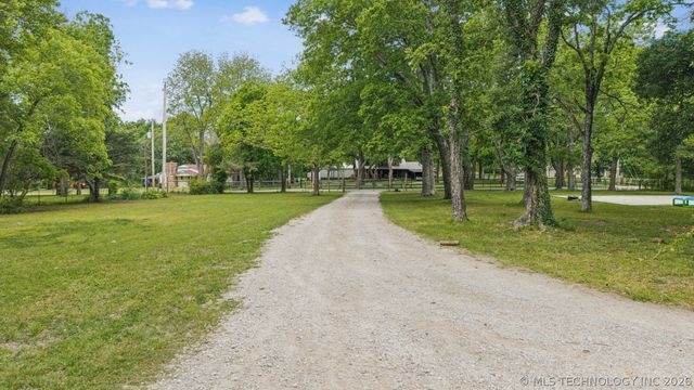 16121 S 4170 Road, Claremore, OK 74017