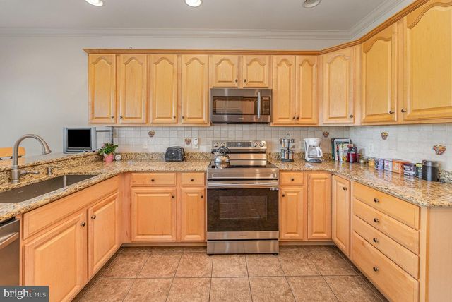 1901 ROXBURY CT, Mechanicsburg, PA 17055