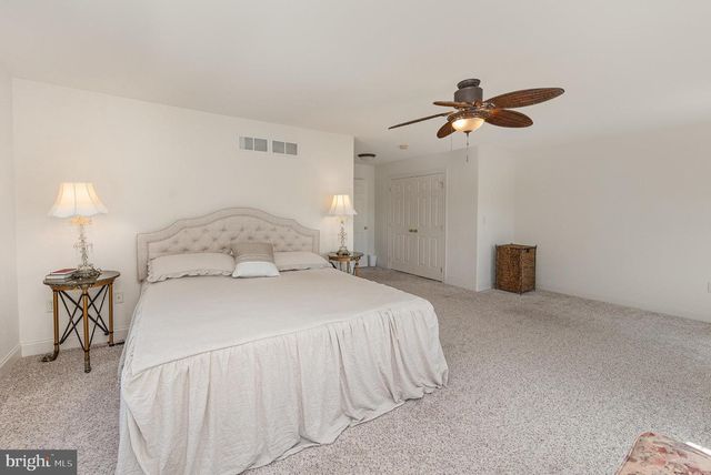 1901 ROXBURY CT, Mechanicsburg, PA 17055