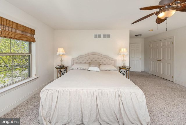 1901 ROXBURY CT, Mechanicsburg, PA 17055