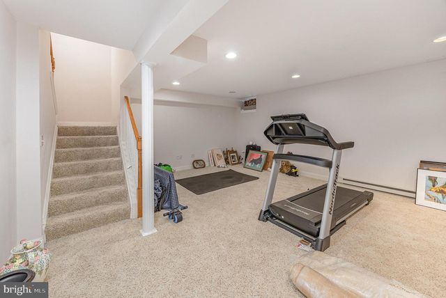 1901 ROXBURY CT, Mechanicsburg, PA 17055