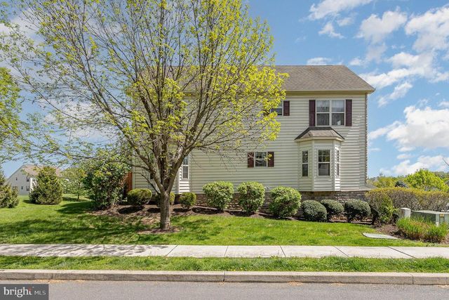 1901 ROXBURY CT, Mechanicsburg, PA 17055