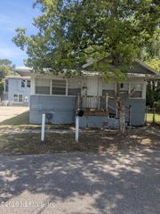 1911 W 3RD Street, Jacksonville, FL 32209