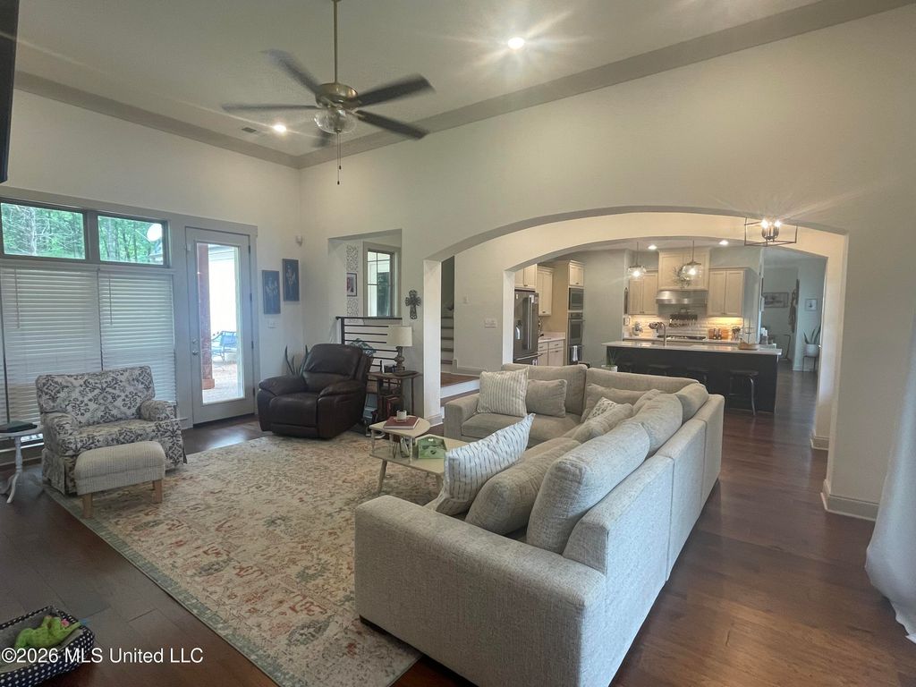9904 Timber Cove, Olive Branch, MS 38654 — photo 2