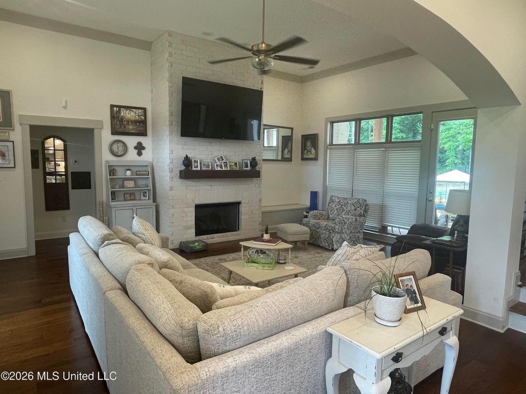 9904 Timber Cove, Olive Branch, MS 38654 — photo 3