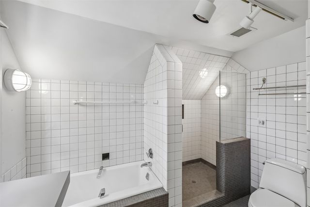 213 38th Place, Des Moines, IA 50312