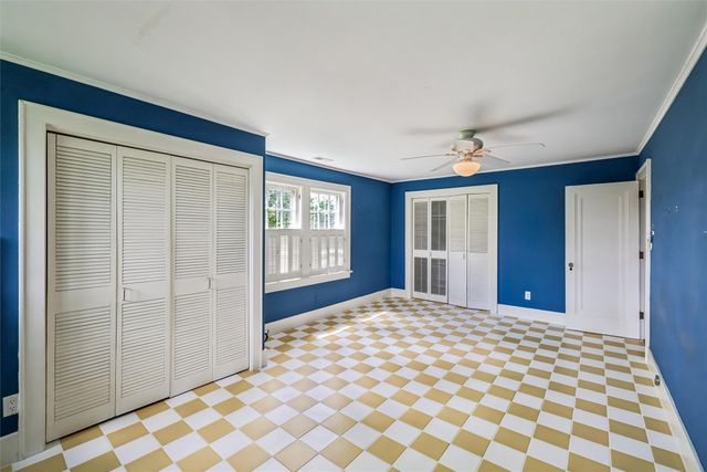 213 38th Place, Des Moines, IA 50312