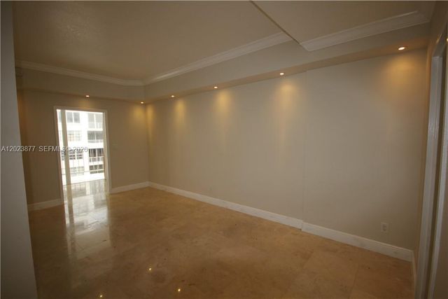 5401 Collins Avenue 339, Miami Beach, FL 33140