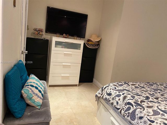 5401 Collins Avenue 339, Miami Beach, FL 33140