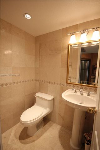 5401 Collins Avenue 339, Miami Beach, FL 33140