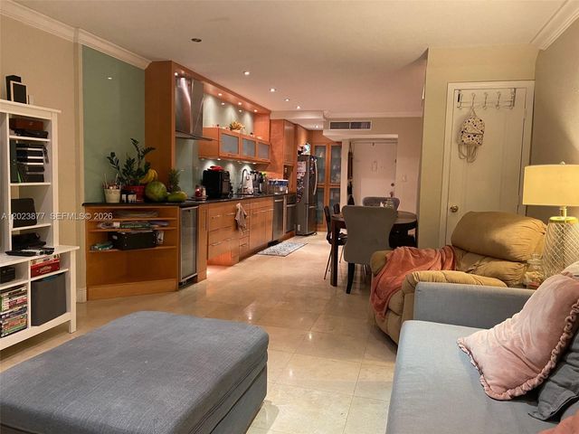 5401 Collins Avenue 339, Miami Beach, FL 33140