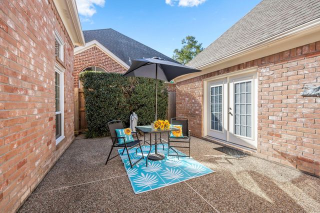 5702 Glen Pines Drive, Houston, TX 77069