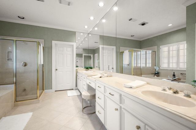 5702 Glen Pines Drive, Houston, TX 77069