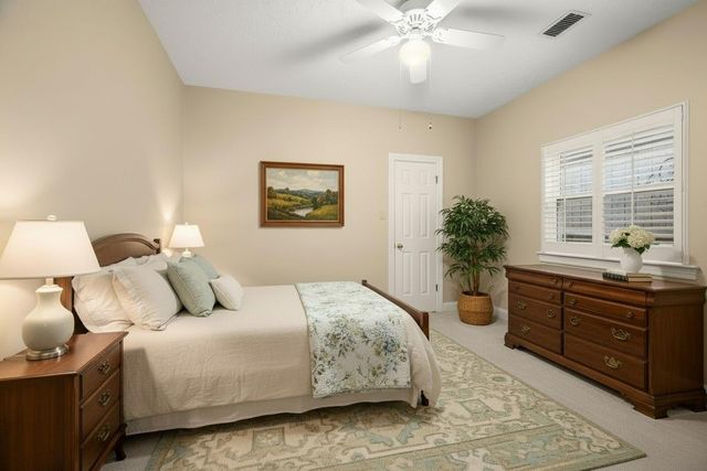 5702 Glen Pines Drive, Houston, TX 77069