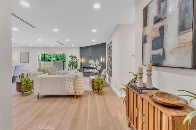 8848 Gerald Avenue, North Hills, CA 91343