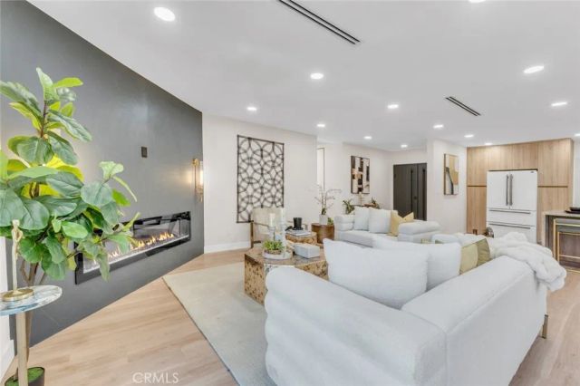 8848 Gerald Avenue, North Hills, CA 91343