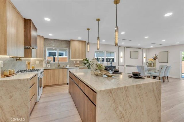 8848 Gerald Avenue, North Hills, CA 91343