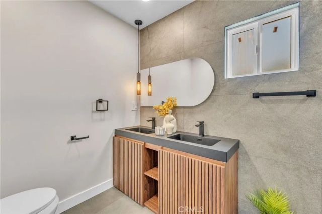 8848 Gerald Avenue, North Hills, CA 91343