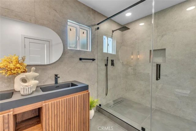 8848 Gerald Avenue, North Hills, CA 91343