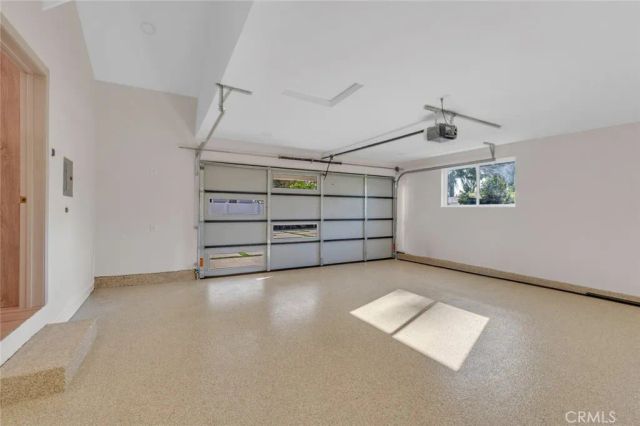 8848 Gerald Avenue, North Hills, CA 91343