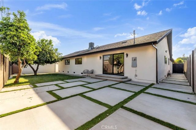 8848 Gerald Avenue, North Hills, CA 91343