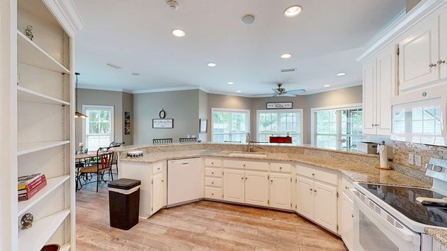 201 Bent Oak Drive, Dothan, AL 36303
