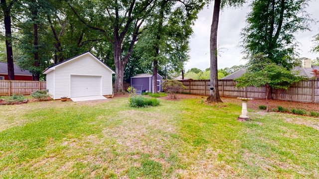 201 Bent Oak Drive, Dothan, AL 36303
