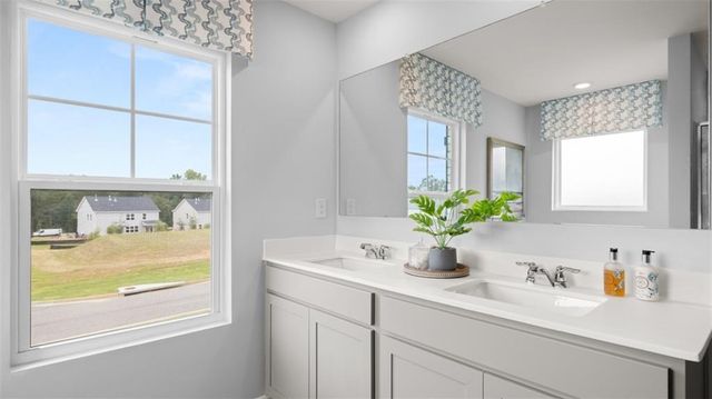 809 Pelham Way, Locust Grove, GA 30248