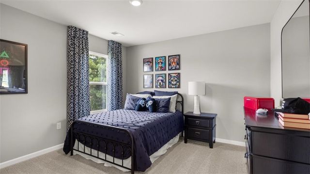 809 Pelham Way, Locust Grove, GA 30248