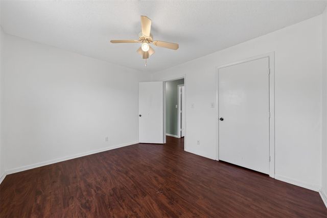 522 Oklahoma Avenue, Bacliff, TX 77518