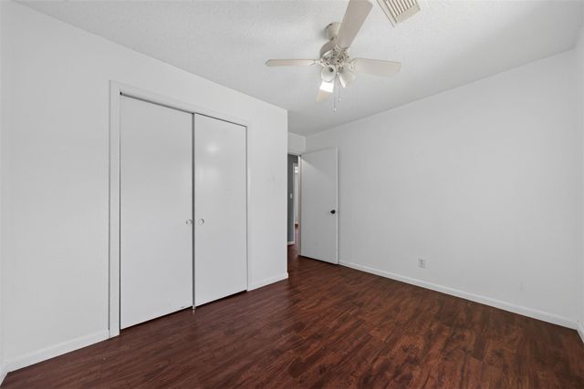 522 Oklahoma Avenue, Bacliff, TX 77518