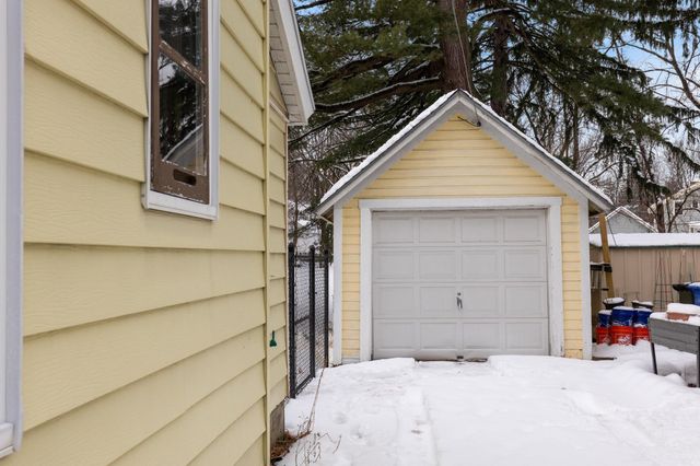 31 Latham Court, Burlington, VT 05401