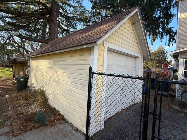 31 Latham Court, Burlington, VT 05401