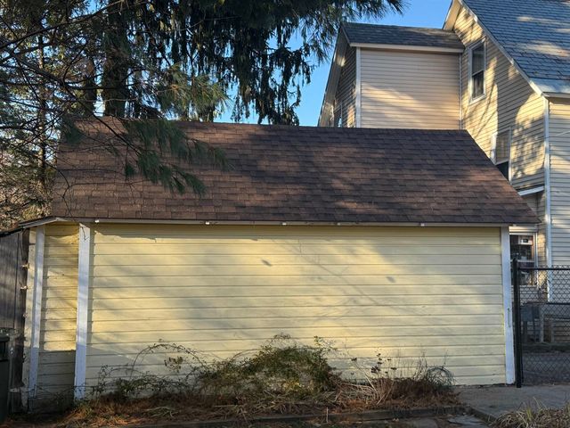 31 Latham Court, Burlington, VT 05401