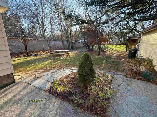 31 Latham Court, Burlington, VT 05401