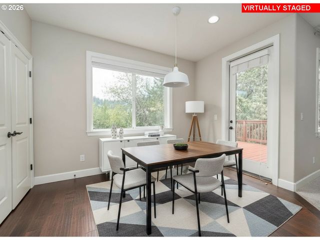 5818 Nw BANNISTER Dr, Portland, OR 97229