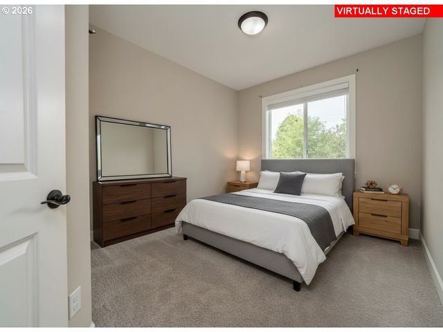 5818 Nw BANNISTER Dr, Portland, OR 97229