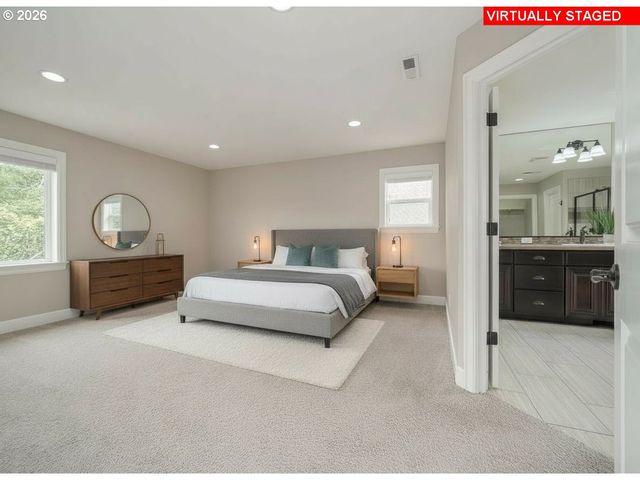 5818 Nw BANNISTER Dr, Portland, OR 97229