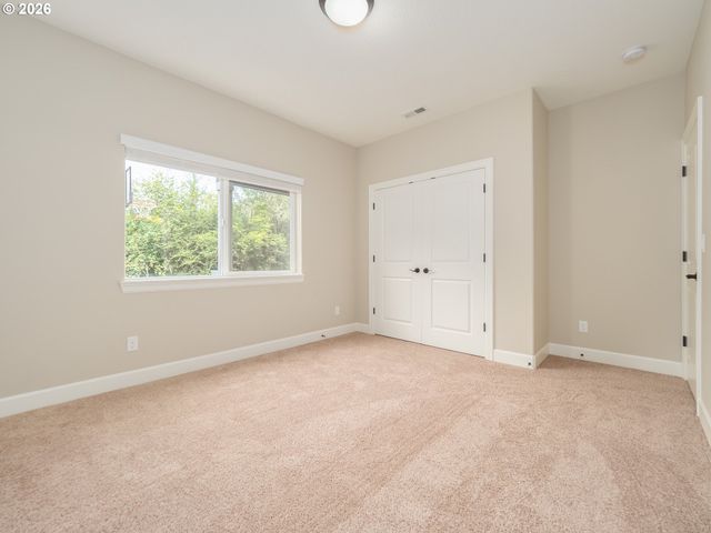5818 Nw BANNISTER Dr, Portland, OR 97229