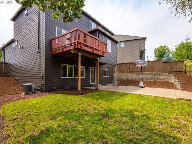 5818 Nw BANNISTER Dr, Portland, OR 97229