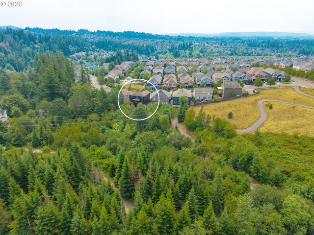 5818 Nw BANNISTER Dr, Portland, OR 97229