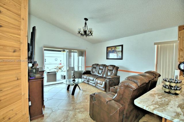 260 Cheshire Way, Davenport, FL 33897