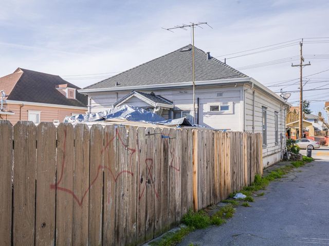 140 E Riverside Drive, Watsonville, CA 95076