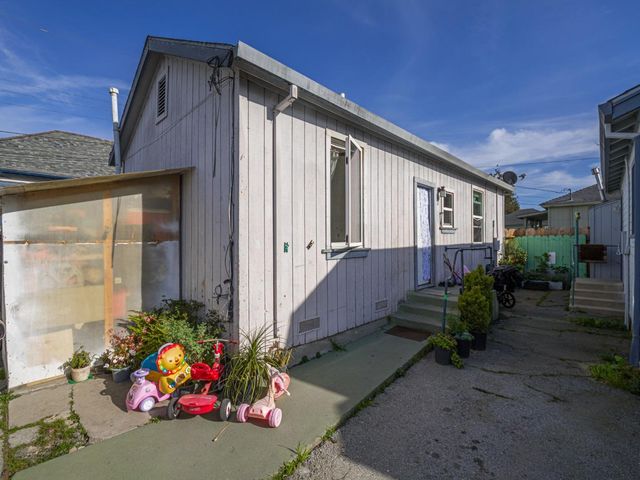140 E Riverside Drive, Watsonville, CA 95076