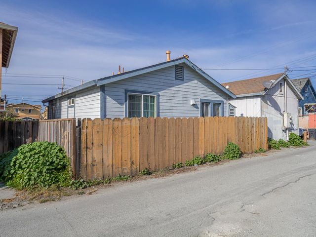 140 E Riverside Drive, Watsonville, CA 95076