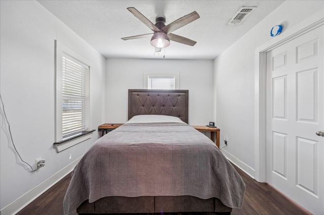 605 N Meyer Street, Sealy, TX 77474