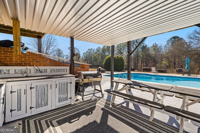 4353 Lower Fayetteville Road, Sharpsburg, GA 30277