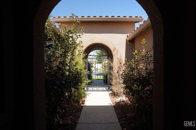14603 Yellow Lupine Drive, Bakersfield, CA 93314