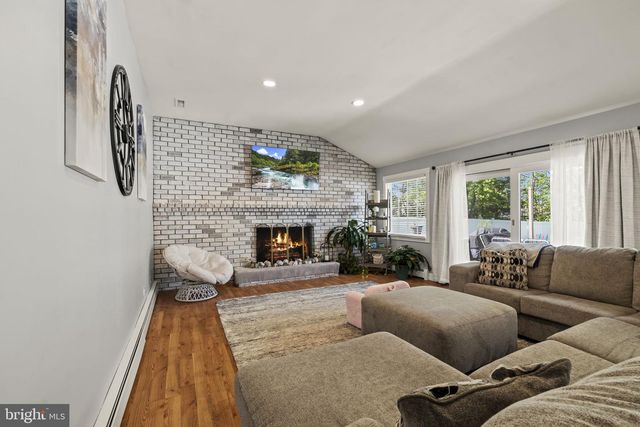 285 MANOR RD, Harleysville, PA 19438