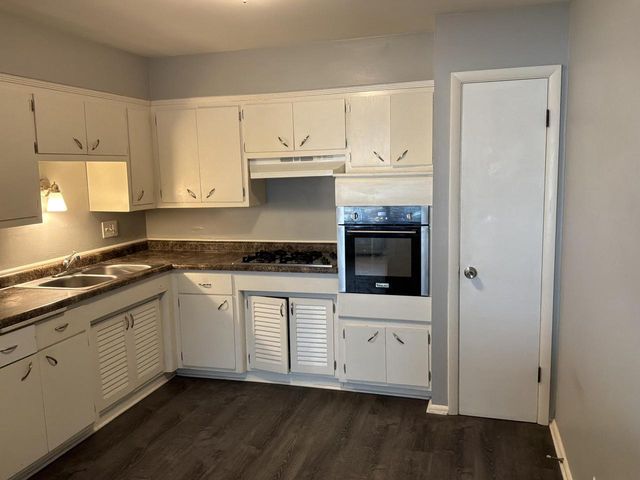 8708 W Villard AVENUE, Milwaukee, WI 53225
